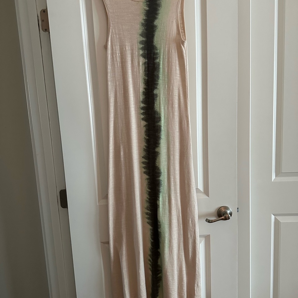 Lisa Todd Beige and Black Long Sleeve Dress